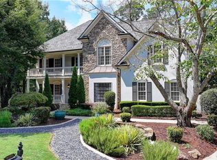9195 Nesbit Lakes Dr, Alpharetta, GA 30022