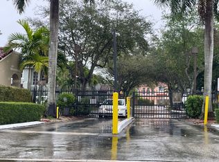 16186 SW 86th Ter, Miami, FL 33193