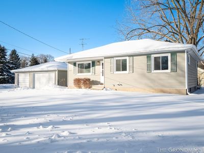 5555 Claudia Ave SE, Kentwood, MI, 49548