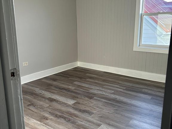 4th image of 107 Briggs St #107