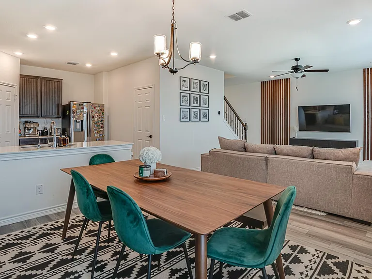 1806 Overlook Bnd — Photo 8