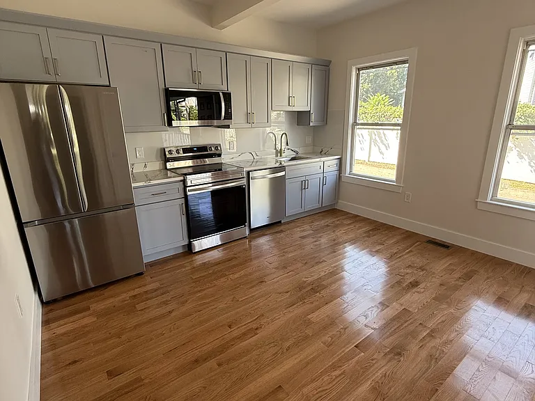 5 Walnut Ave #1 — Photo 2