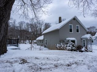 24 Railroad Ave, Webster, MA 01571