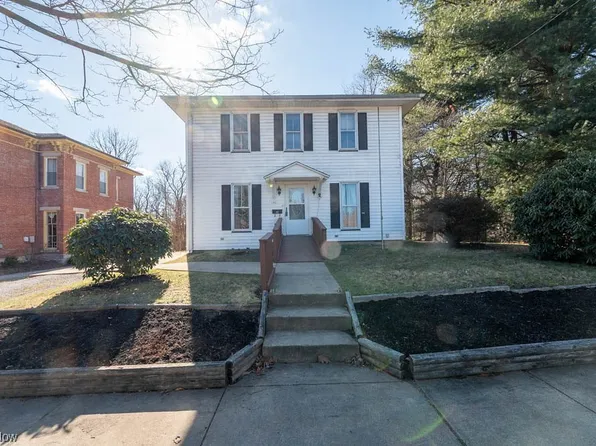 146 Oak St, Leetonia, OH 44431