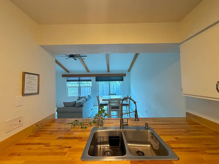 4356 SW 21st Ln — Photo 5