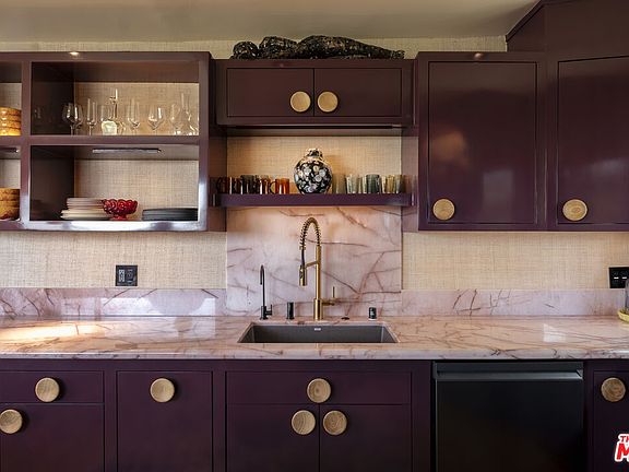 3rd image of 7560 Hollywood Blvd #Penthouse 409