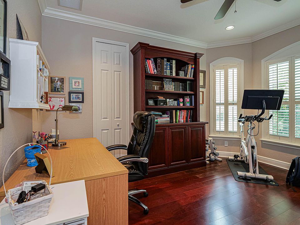 1st image of 5853 Pine Ridge Circle