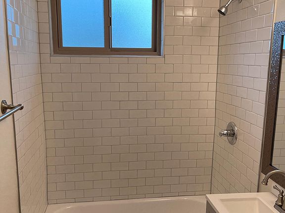 3rd image of 10658 Fairhall St