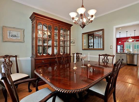 4th image of 6327 Creekway Ct