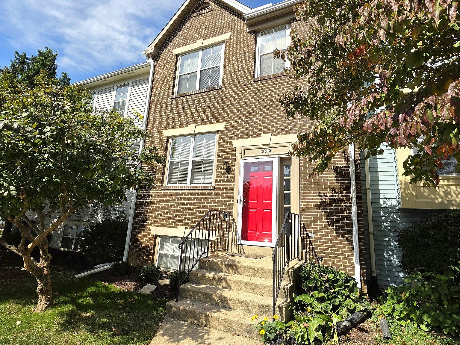 4 bed, 3.5 bath, 1630 sqft, $3,200 — Photo 1
