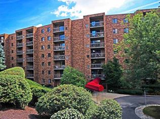 1500 Cochran Rd APT 403, Pittsburgh, PA 15243