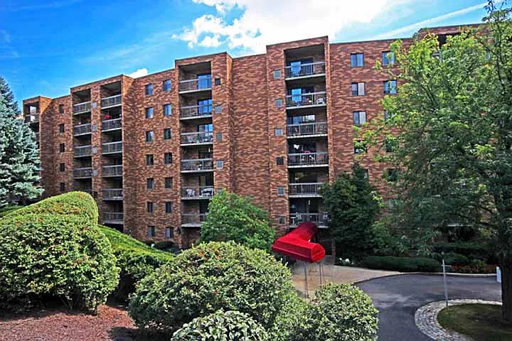 1500 Cochran Rd APT 403 photo 1