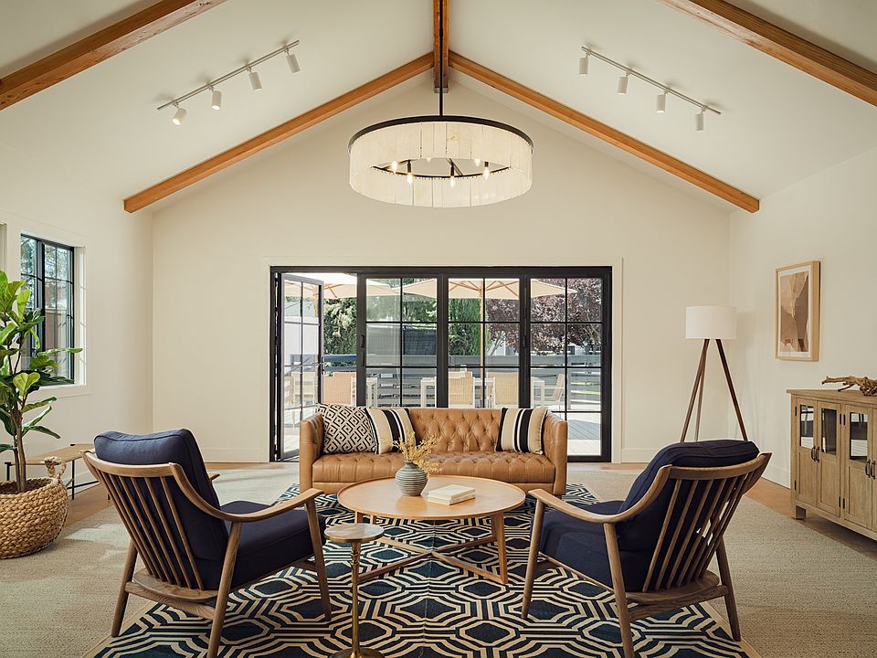 Newly Renovated Clubhouse | Apartments in Livermore, CA | The Arbors Apartments