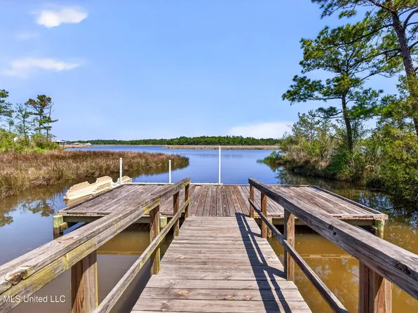 2501 Bienville Blvd #236, Ocean Springs, MS 39564