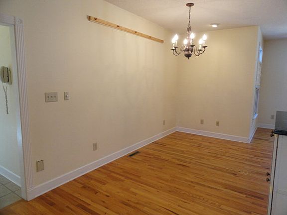4th image of 630 White Top Ave