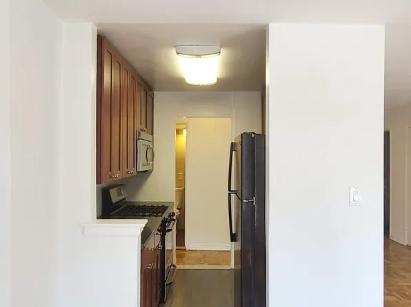 9602 Fourth Avenue image 4 of 9