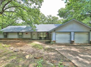 125 Hickory Hill Dr, Pryor, OK 74361