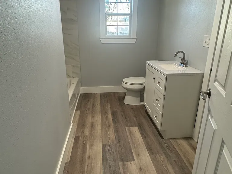 715 Upton St — Photo 7
