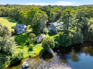 420 Lamberts Cove Rd, West Tisbury, MA 02575