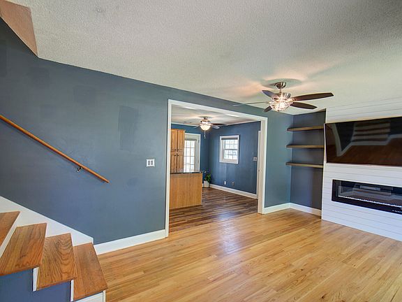 3rd image of 347 Serena Dr