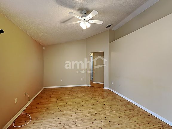 5th image of 3999 Warbler Dr