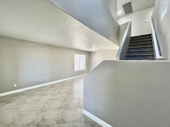 4th image of 9924 Clover Field Ct