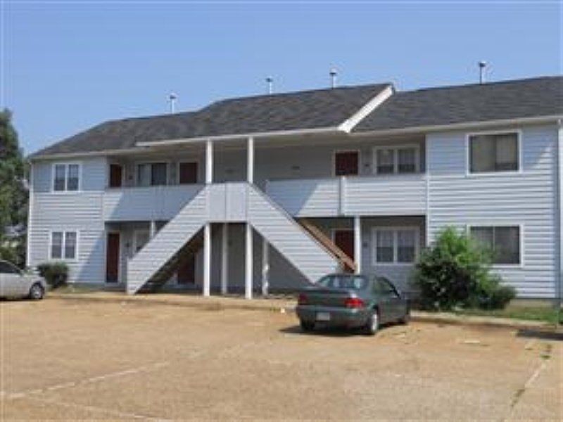 1st image of 355 Beechmont Dr