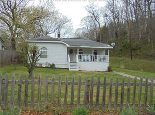 612 Austin Dr, Saint Albans, WV 25177