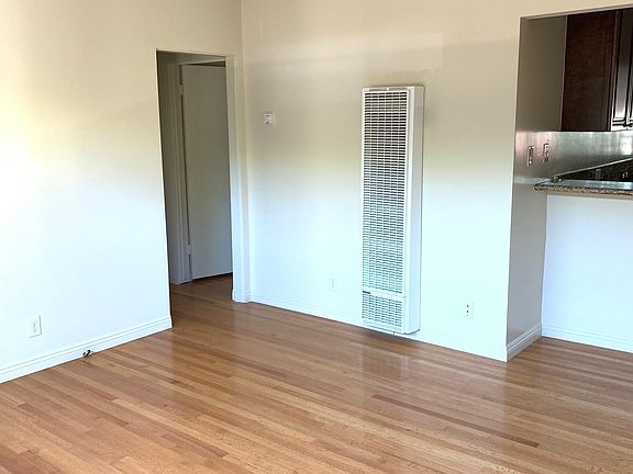 3rd image of 4481 Chevy Chase Dr APT 2