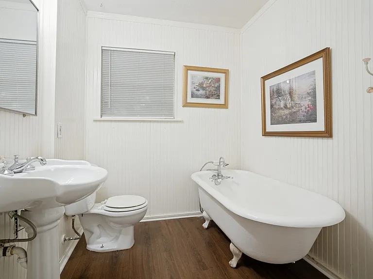 3110 Heather Ln — Photo 9