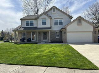 24579 Naples Dr, Novi, MI