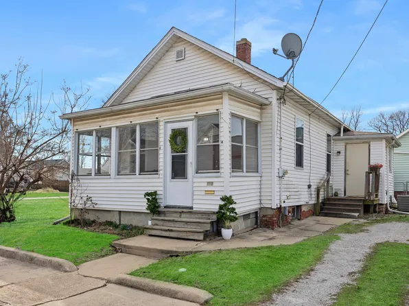 910 N Mason St, Bloomington, IL 61701