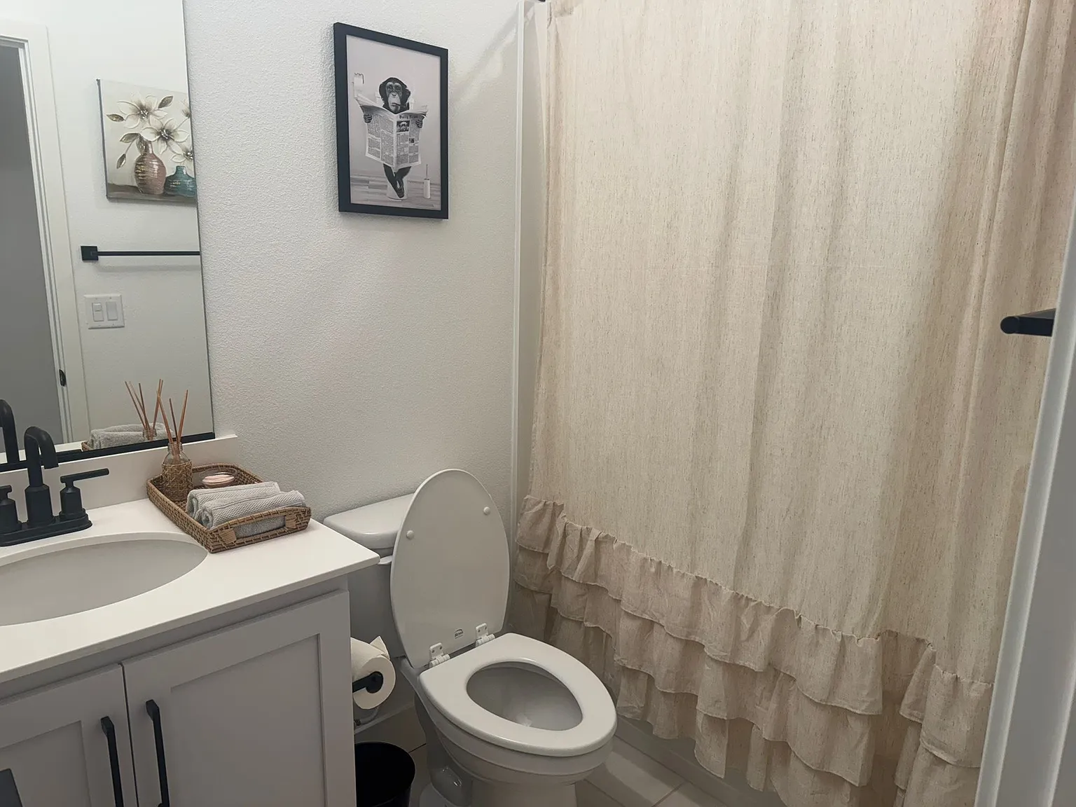 3 bed, 1785 sqft, $3,700 — Photo 3