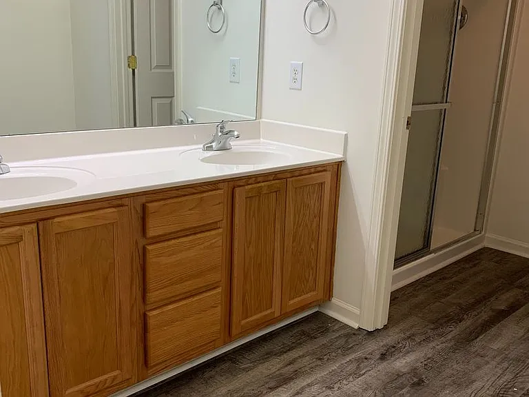 144 Springwood Ln — Photo 11
