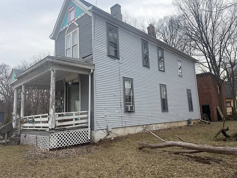 1400 W Adrian G Hinton Ave — Photo 2