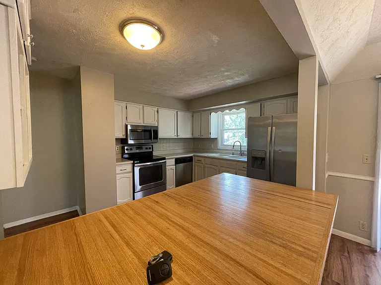 15112 Lincoln Cir — Photo 6