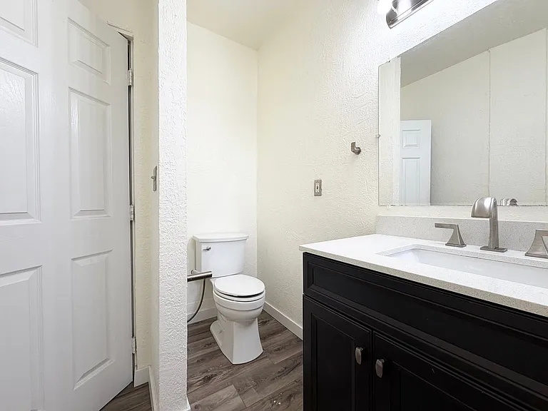 304 W Willis St — Photo 10