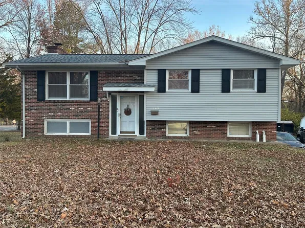 108 Bobbie Dr, Belleville, IL 62226