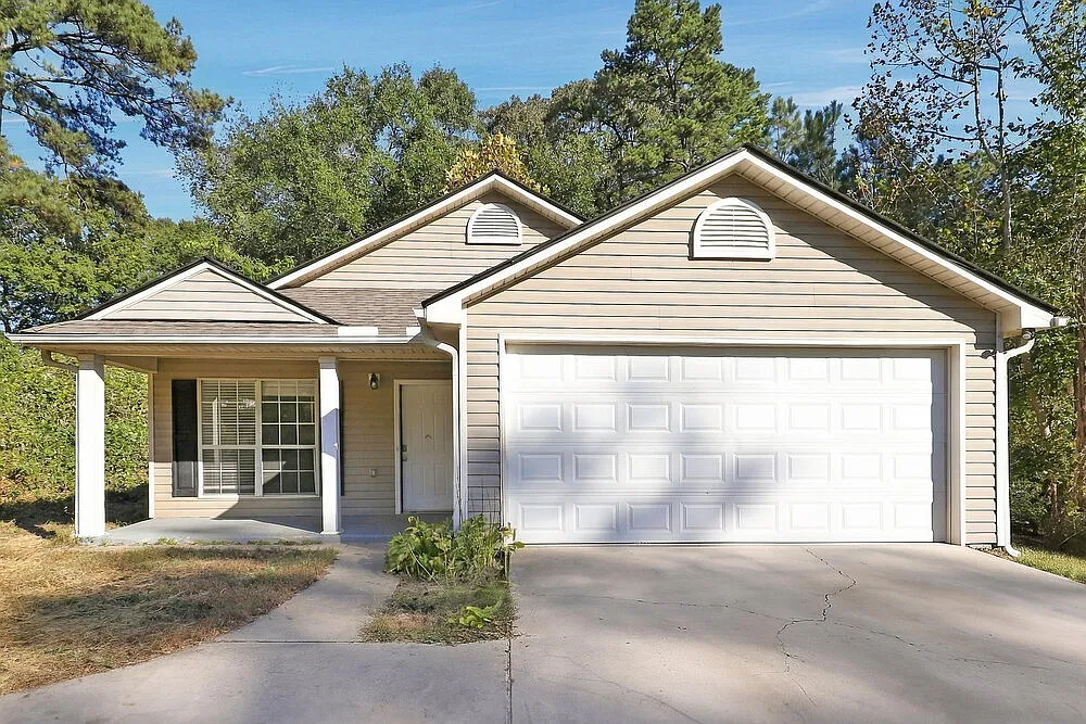 3 bed, 2.0 bath, 1266 sqft, $1,785 — Photo 1