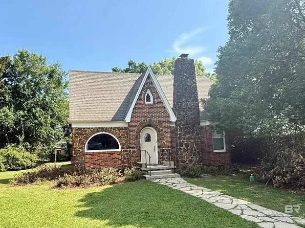 208 W Orange Ave, Foley, AL 36535