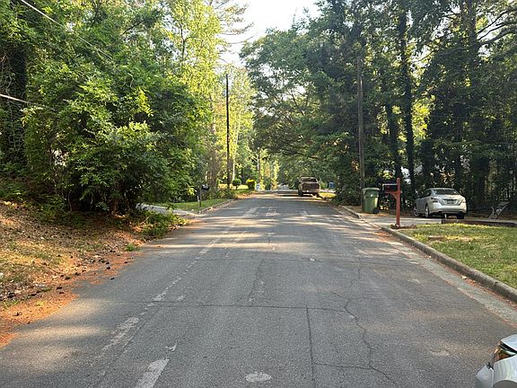 4th image of 2055 Grant Rd SW