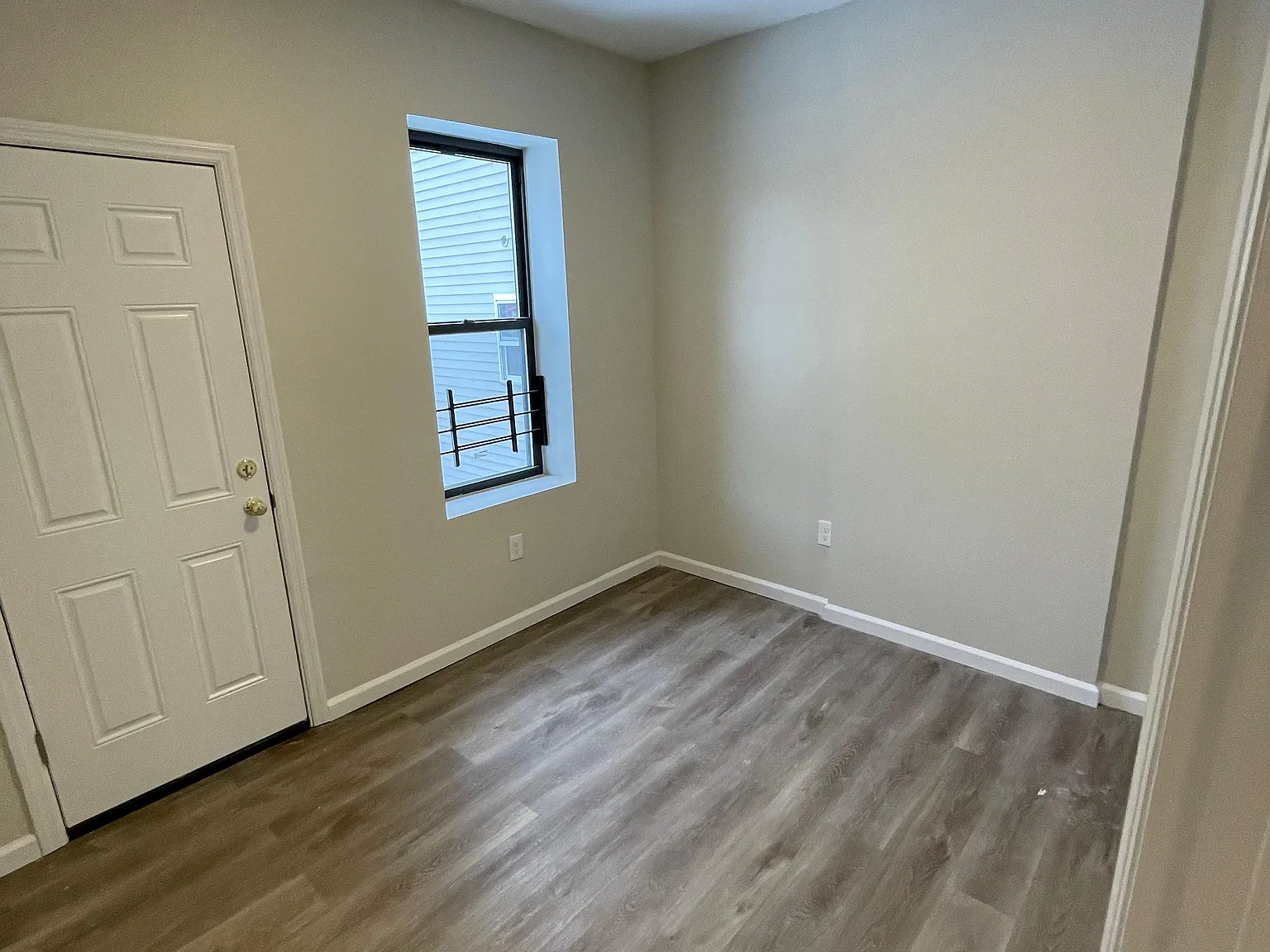 5 bed, $3,100 — Photo 3