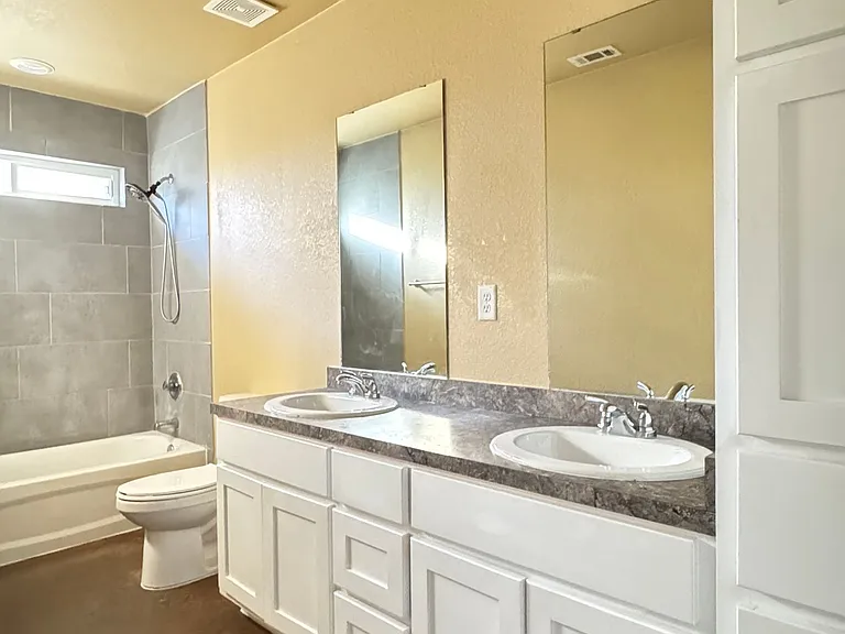 106 W Kathey Rd #B — Photo 6