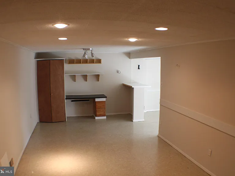 7012 Galgate Dr — Photo 34