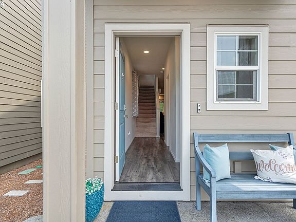 5th image of 2227 NE 118th Pl