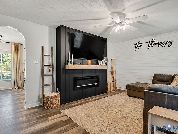 2nd image of 453 Manquin Dr