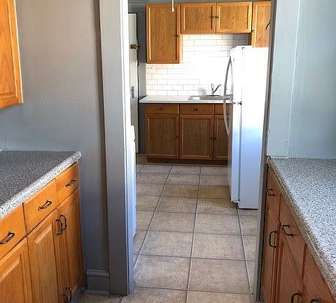 3rd image of 87 Willis St Fl 3