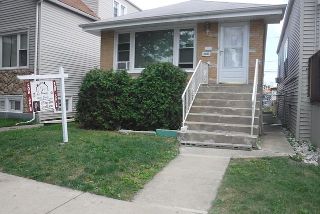 1st image of 7237 S Artesian Ave