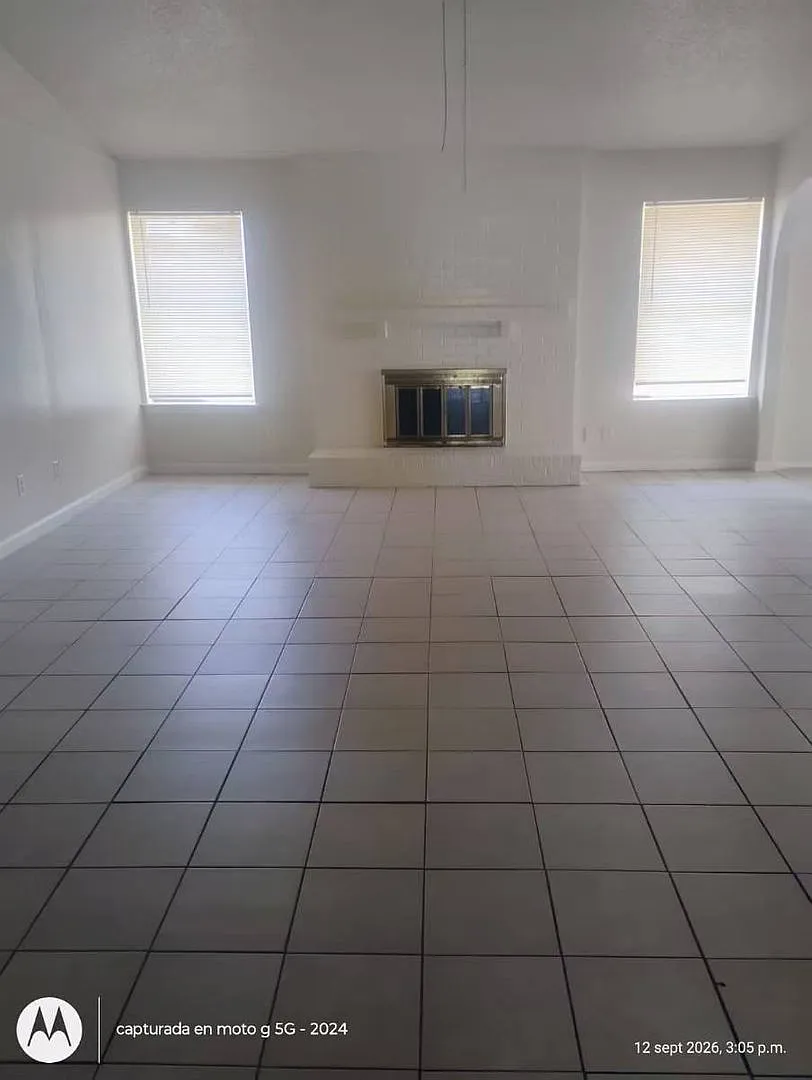 Beautiful 4 Bedroom 2 Bathroom in Carrollton! — Photo 4