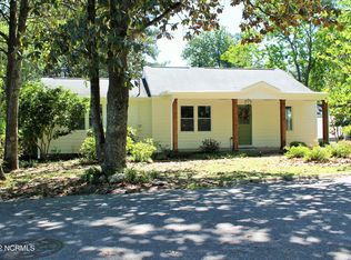 275 Piney Ln, Southern Pines, NC 28387